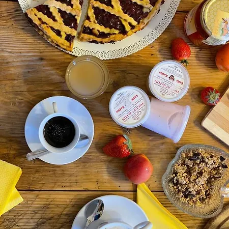 La Canonica Farm stay Brez